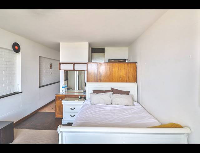1 BEDROOM APARTMENT FOR SALE IN GQEBERHA CENTRAL